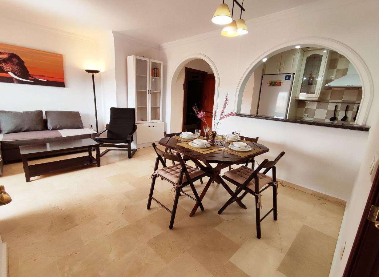 2Bdr Sunny Apartment With Pool And Private Parking In Benalmádena Exterior foto