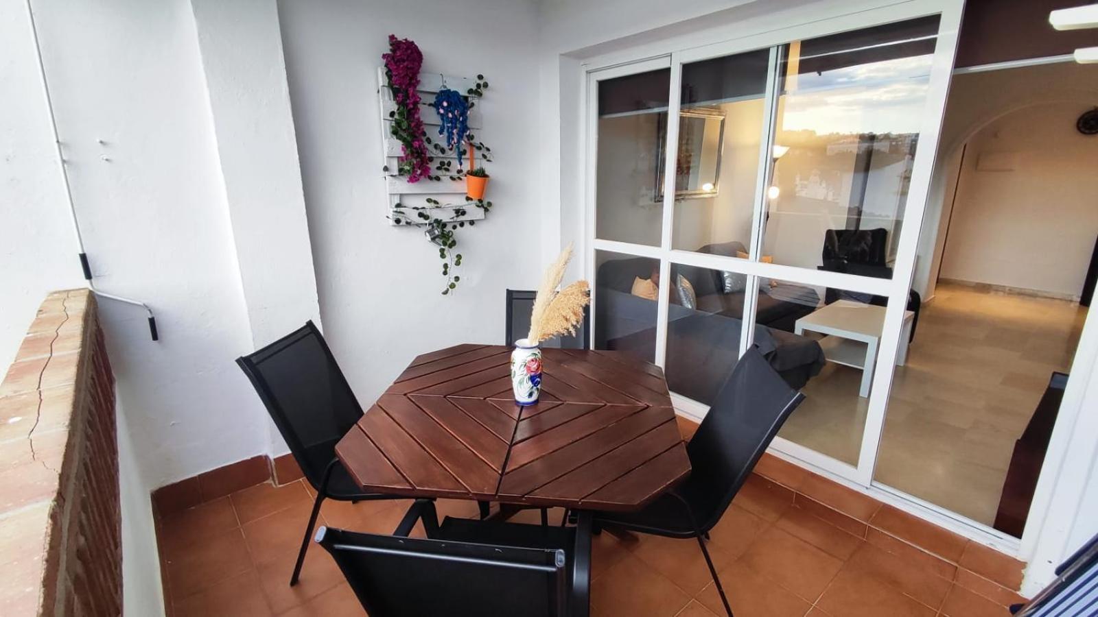 2Bdr Sunny Apartment With Pool And Private Parking In Benalmádena Exterior foto